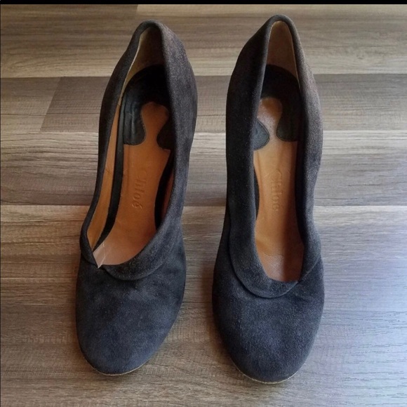 Chloe - Picture 3 of 8